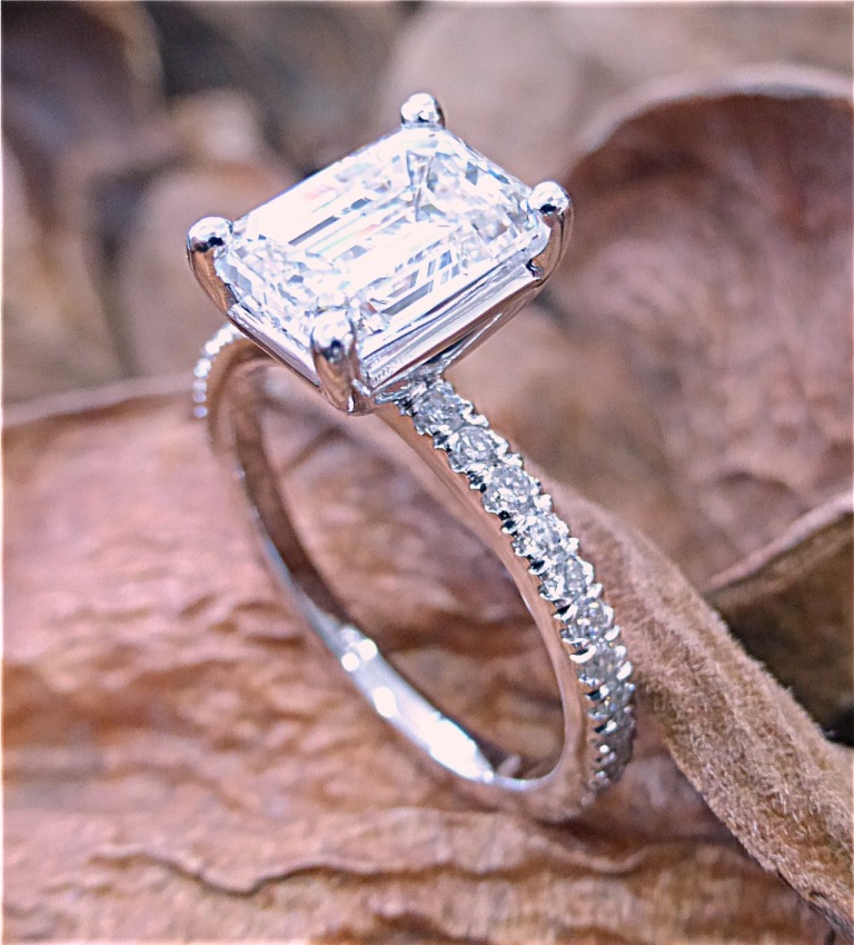2 carat rectangle engagement ring